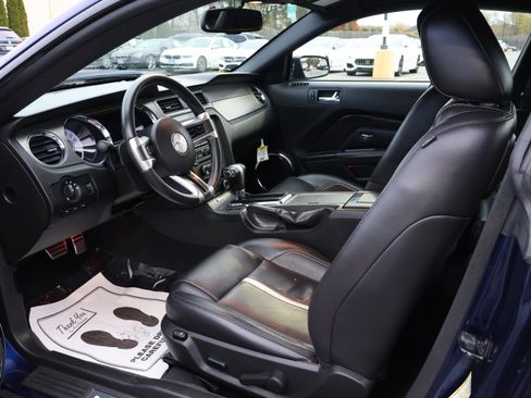 Used 2011 Ford Mustang GT Premium image 12