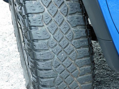 Used 2024 Chevrolet Silverado 1500 ZR2 image 20