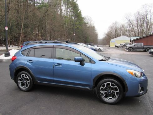 Used 2016 Subaru Crosstrek 2.0i Premium image 9