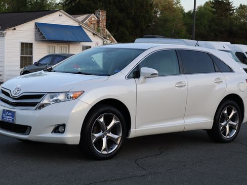 Used 2014 Toyota Venza image 6