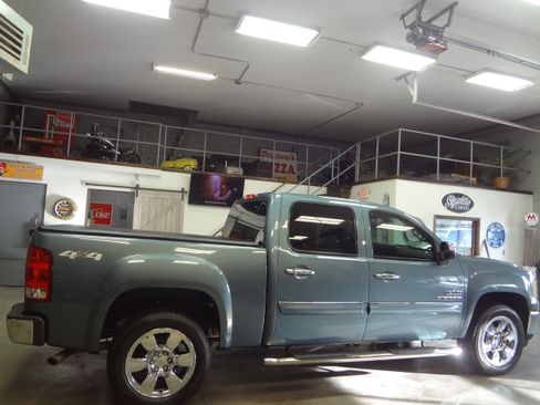 Used 2011 GMC Sierra 1500 SLE image 7