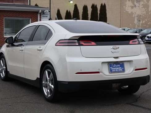 Used 2014 Chevrolet Volt Premium image 7