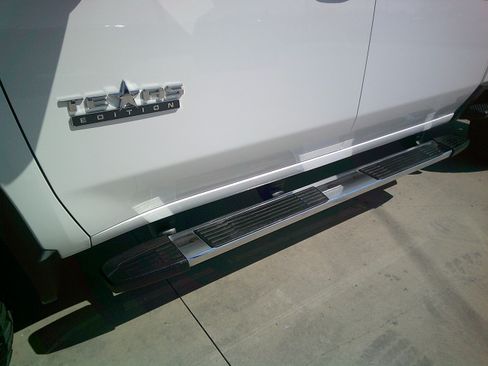 Used 2024 Chevrolet Silverado 2500 LTZ image 34