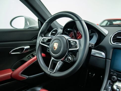 Used 2023 Porsche 718 Cayman image 33