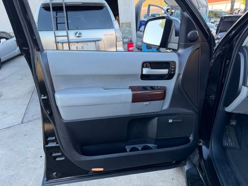 Used 2012 Toyota Sequoia Platinum image 15