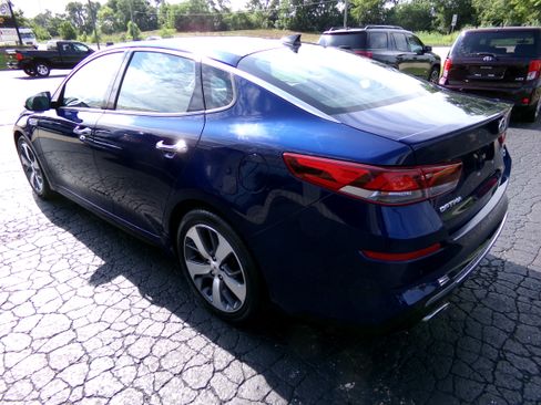 Used 2019 Kia Optima S Sedan 4D FWD image 3