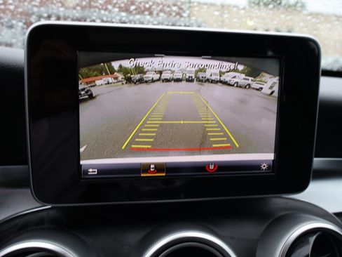 Used 2017 Mercedes-Benz C 300 Luxury image 29