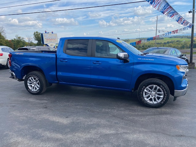 Used 2023 Chevrolet Silverado 1500 4x4 Crew Cab LT image 5