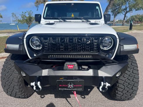 Used 2024 Jeep Wrangler 4WD Unlimited Sport image 25