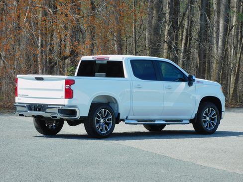 Used 2025 Chevrolet Silverado 1500 LT image 8