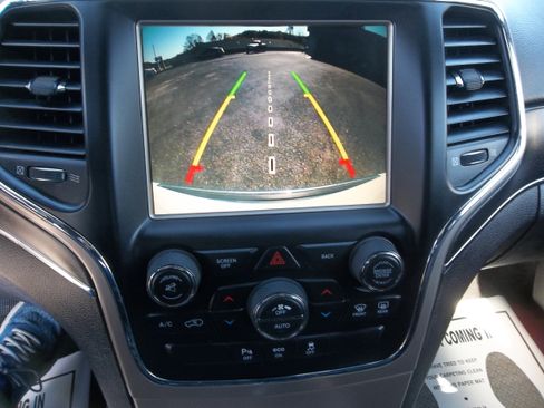 Used 2015 Jeep Grand Cherokee Limited image 12