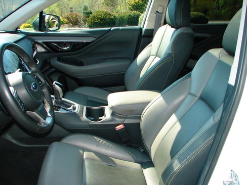 Used 2023 Subaru Outback Onyx Edition XT image 4