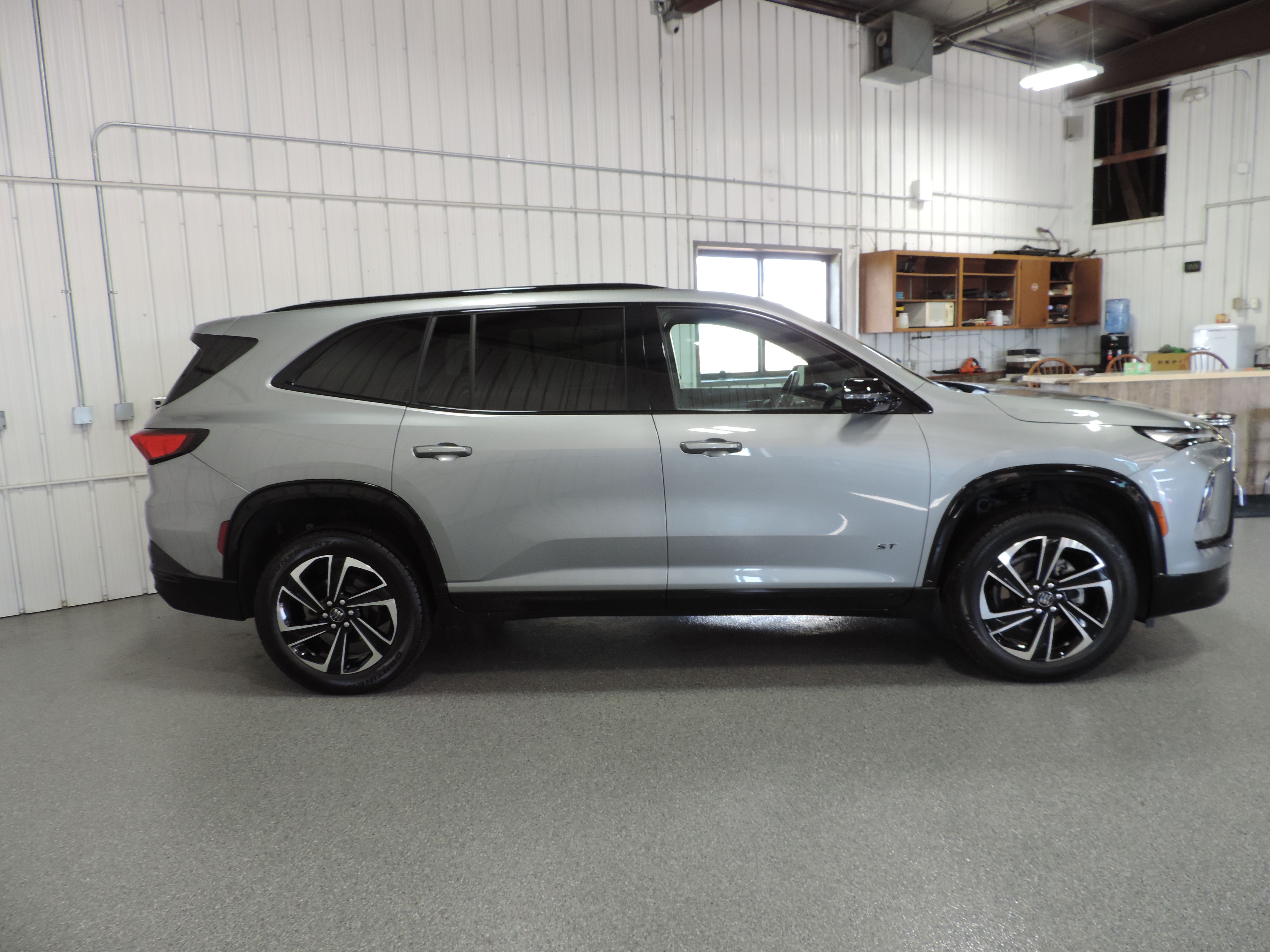 Used 2026 Buick Enclave AWD Sport Touring image 12