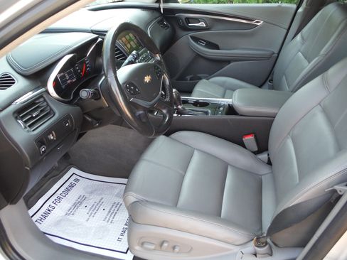 Used 2018 Chevrolet Impala LT image 11