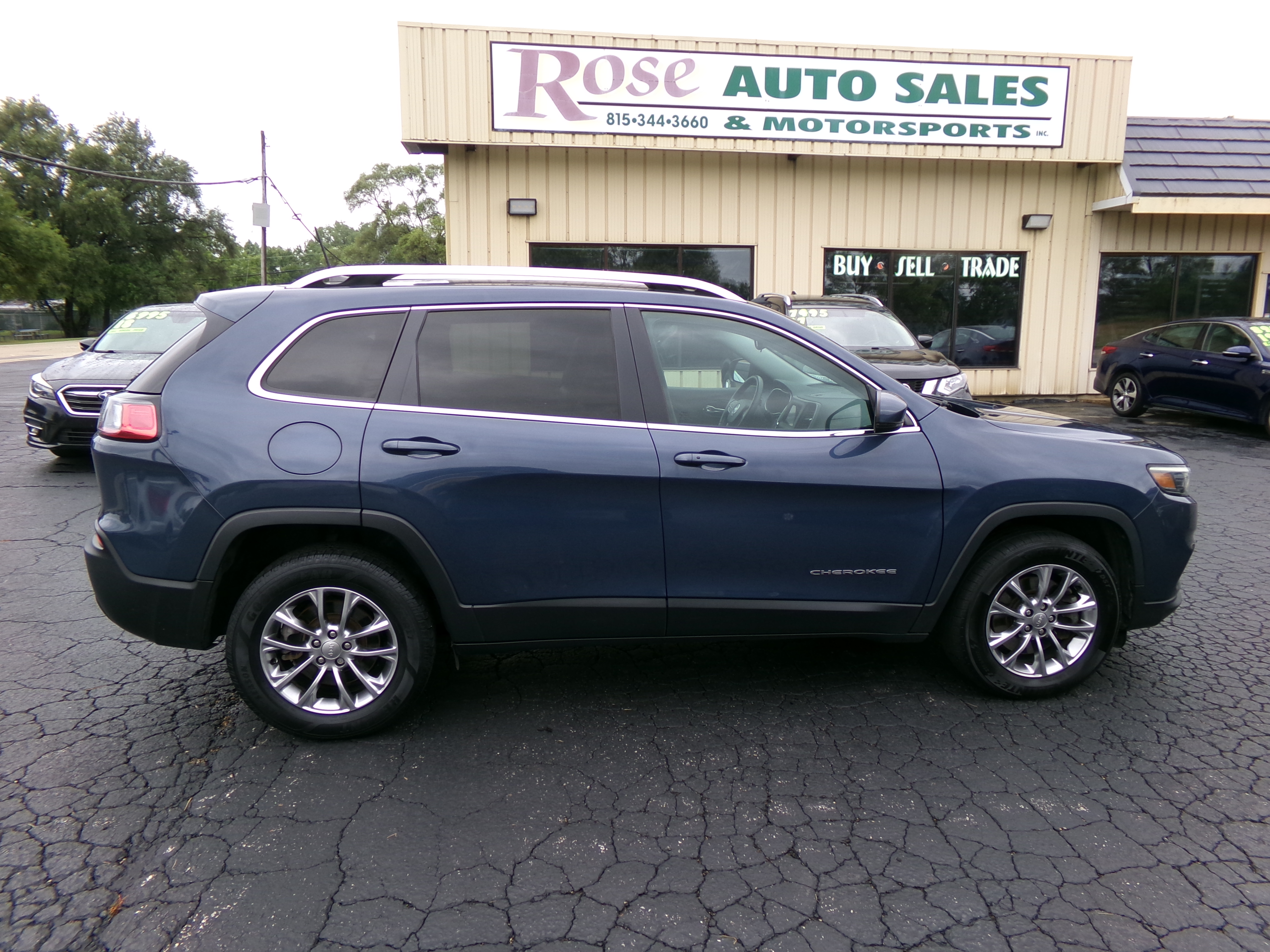 Used 2021 Jeep Cherokee 4WD Latitude Lux image 6