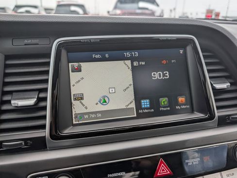 Used 2018 Hyundai Sonata Limited image 11