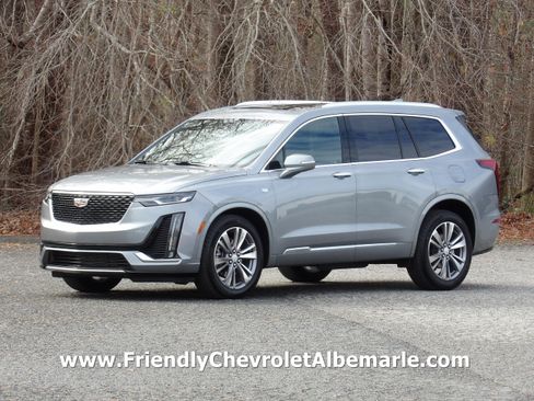Used 2025 Cadillac XT6 Premium Luxury image 1