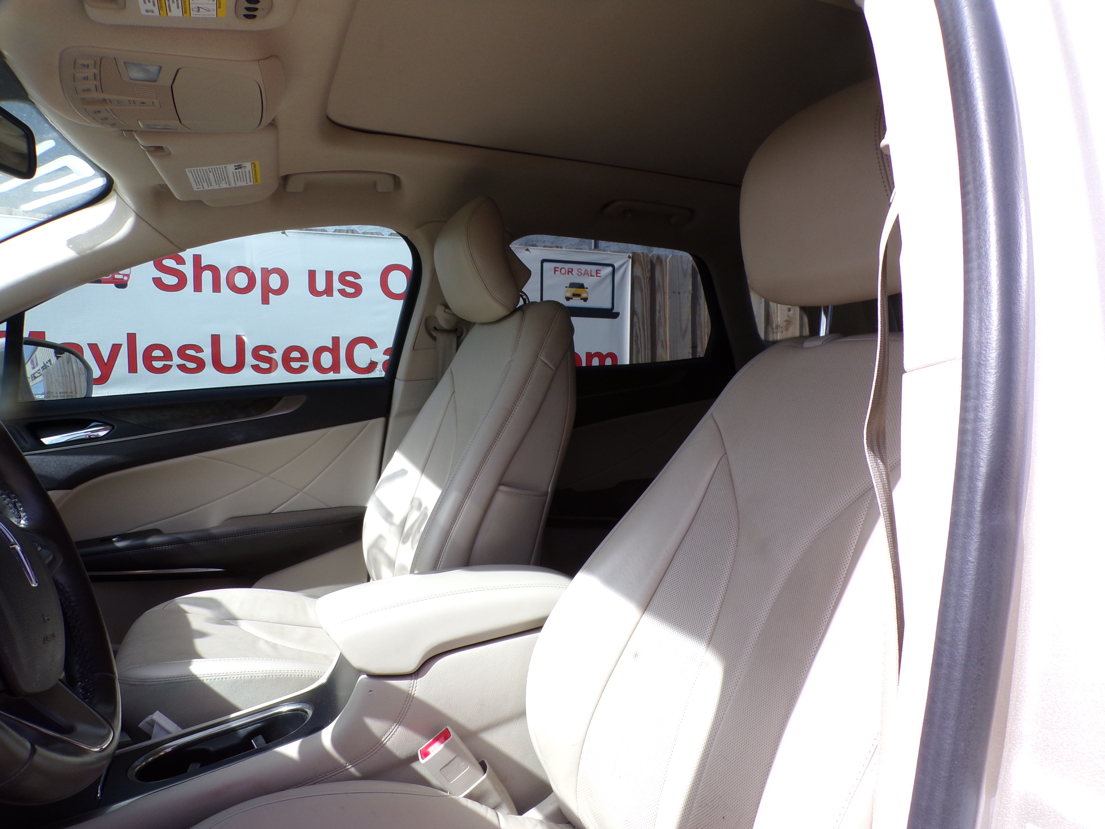 Used 2017 Lincoln MKC Reserve FWD image 6