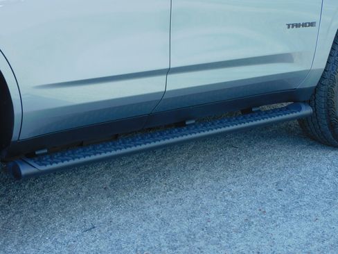 Used 2025 Chevrolet Tahoe Z71 image 36