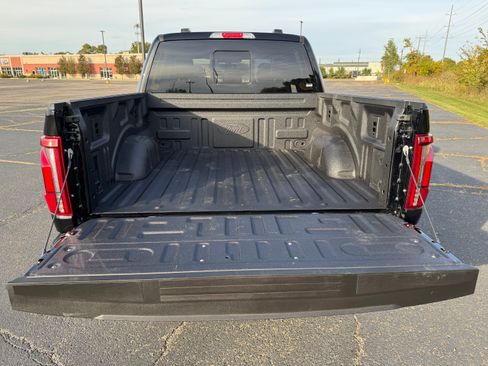 Used 2025 Ford F150 Lariat image 38