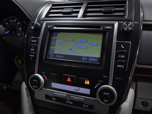 Used 2012 Toyota Camry XLE image 27