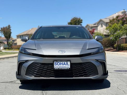 Used 2025 Toyota Camry Hybrid FWD image 7