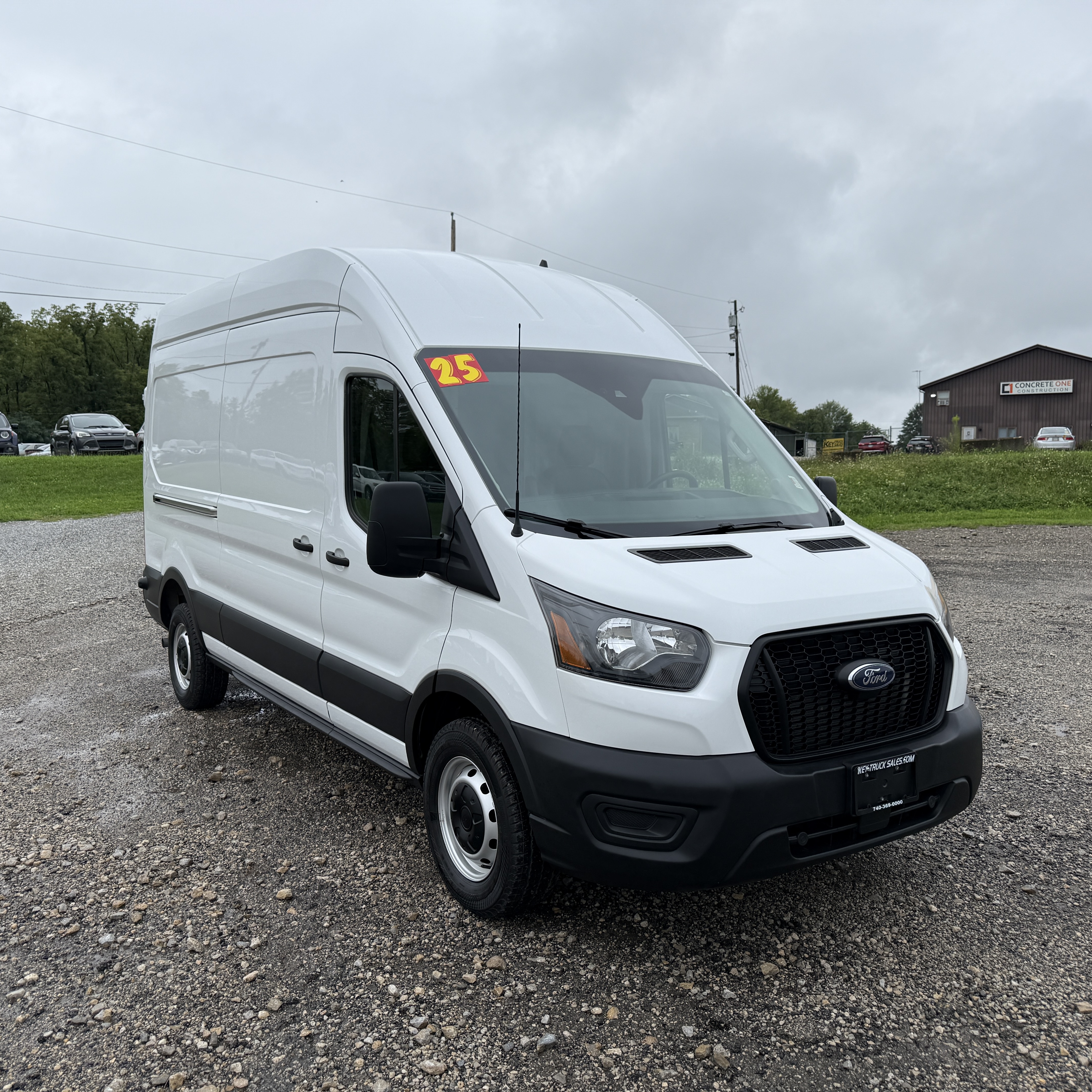 Used 2025 Ford Transit 250 148 High Roof RWD image 2
