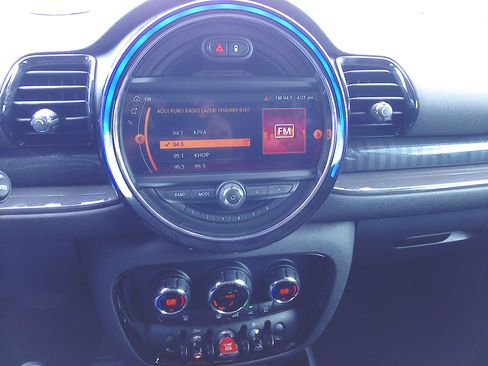 Used 2017 MINI Cooper Clubman image 15