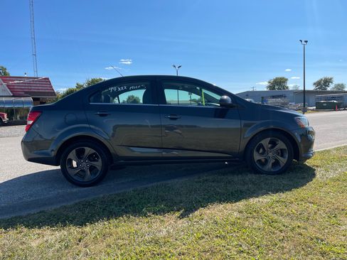 Used 2017 Chevrolet Sonic Premier image 4