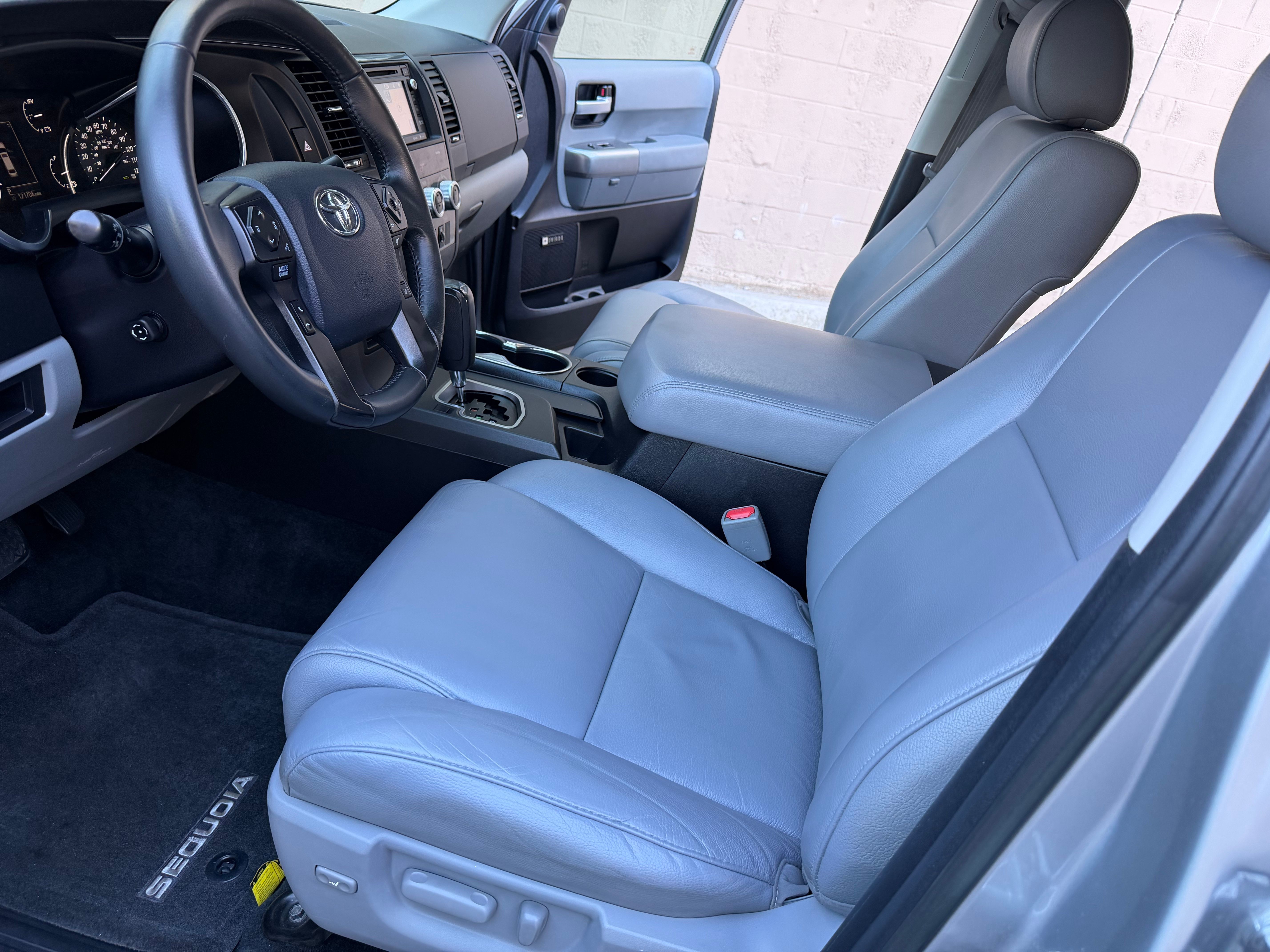 Used 2018 Toyota Sequoia Limited AWD/4WD image 19