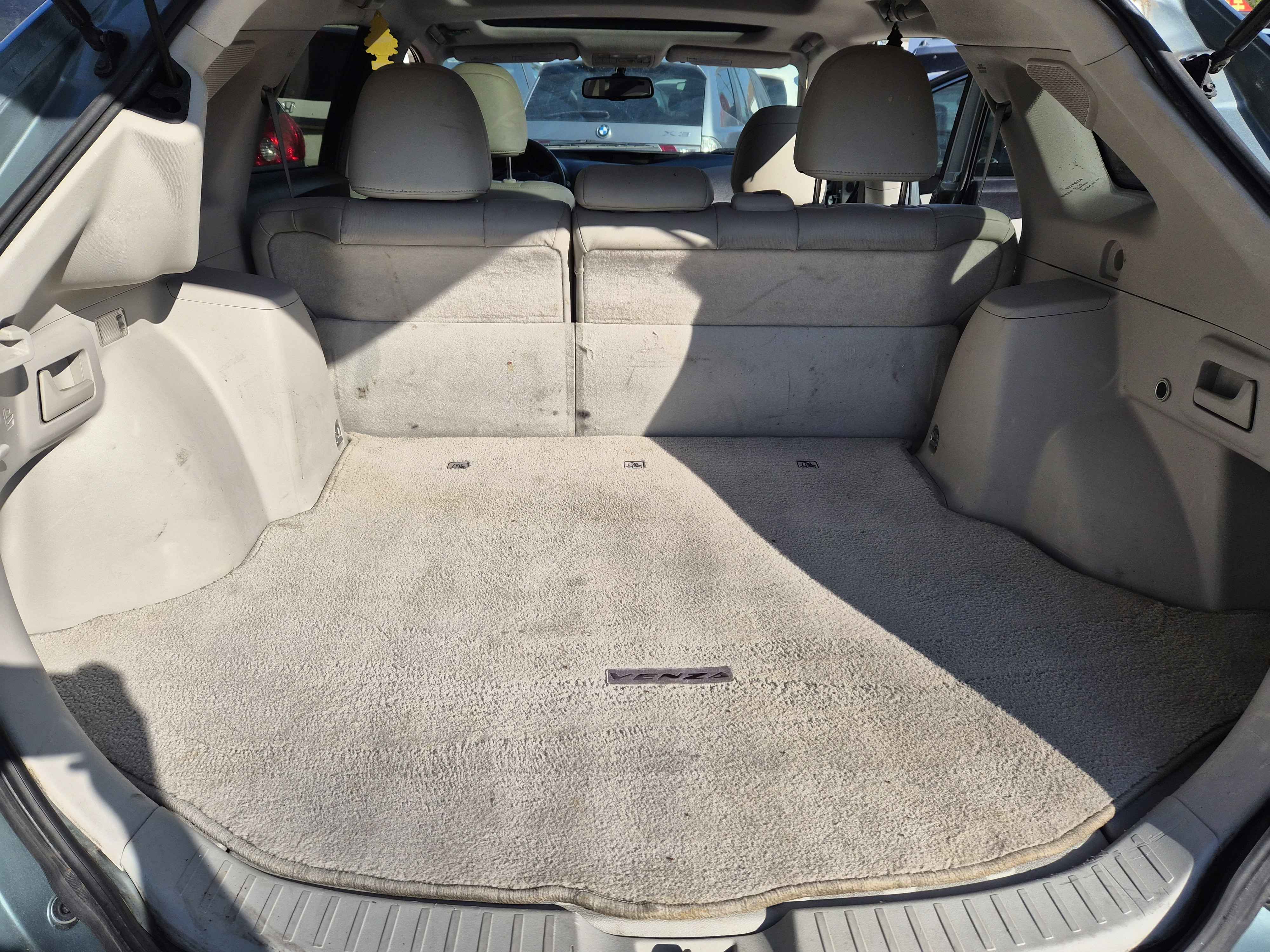 Used 2011 Toyota Venza FWD image 12