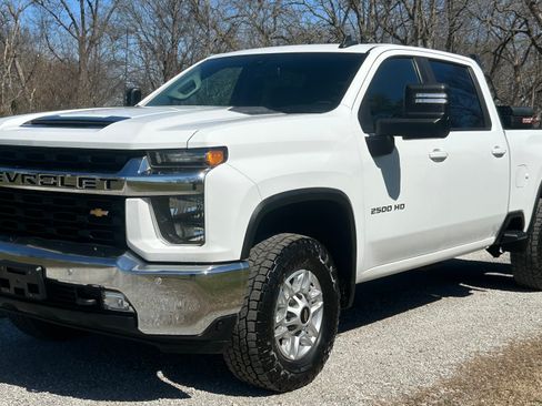 Used 2020 Chevrolet Silverado 2500 LT image 1