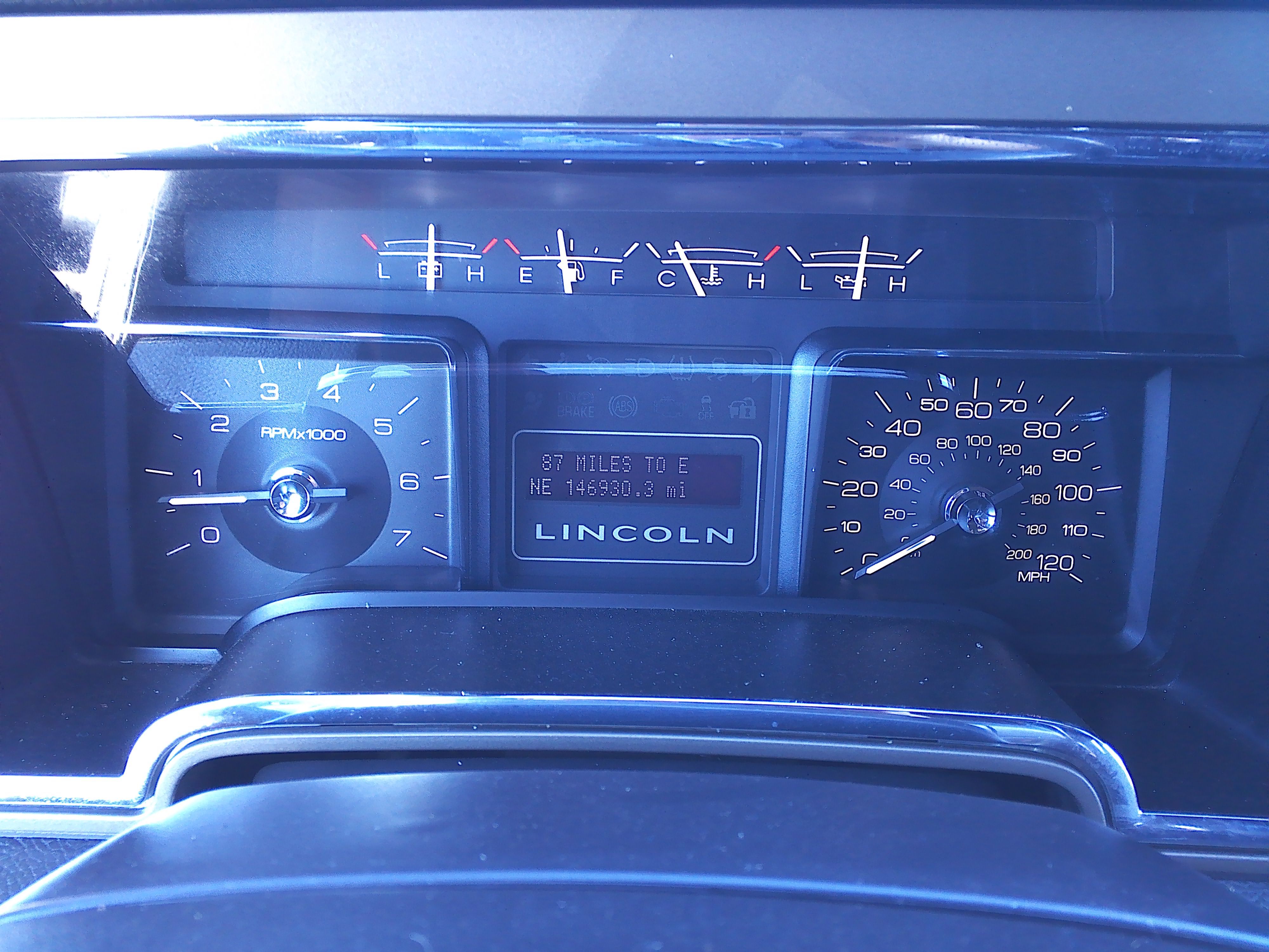 Used 2012 Lincoln Navigator 4WD image 15
