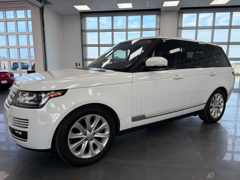 Used 2016 Land Rover Range Rover HSE image 10
