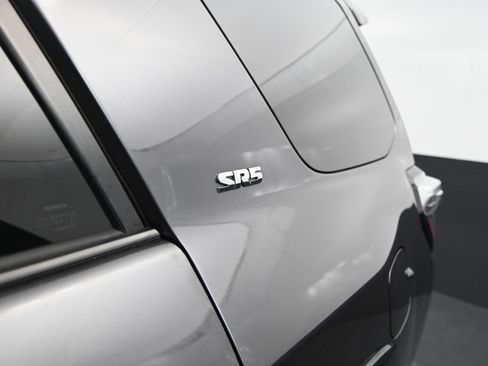 Used 2018 Toyota 4Runner SR5 image 13