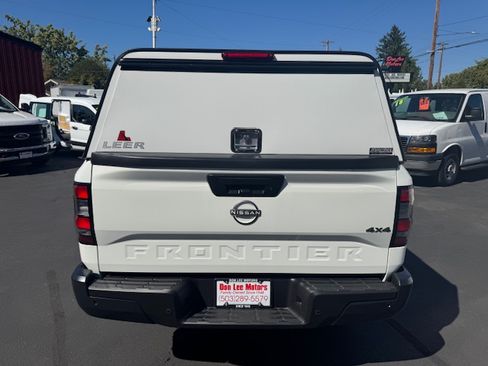 Used 2025 Nissan Frontier S image 32
