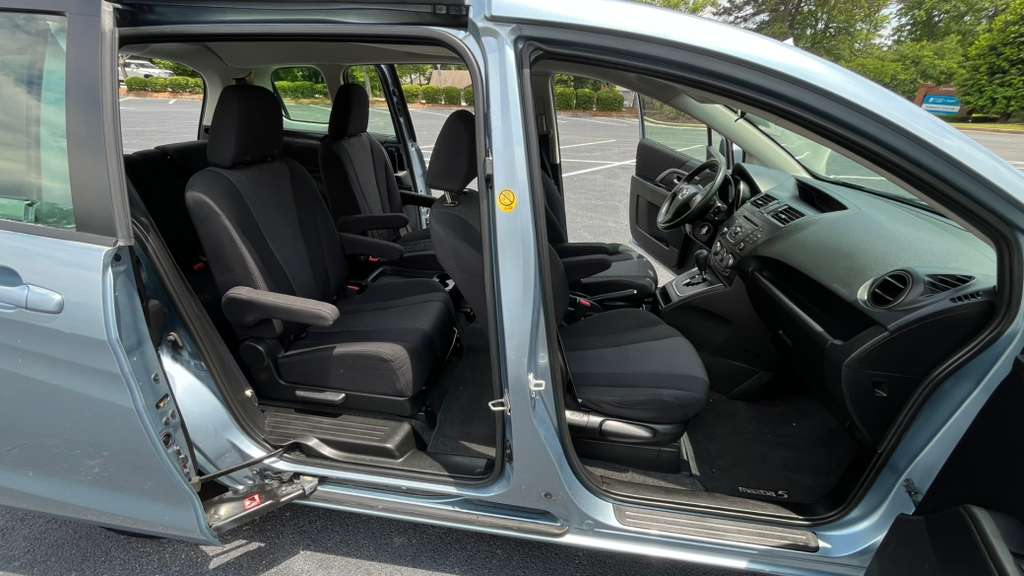 Used 2012 MAZDA MAZDA5 Sport FWD image 13