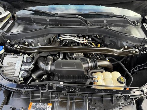 Used 2021 Ford Explorer ST image 16