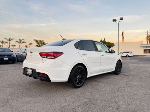 Used 2018 Kia Rio S image 8