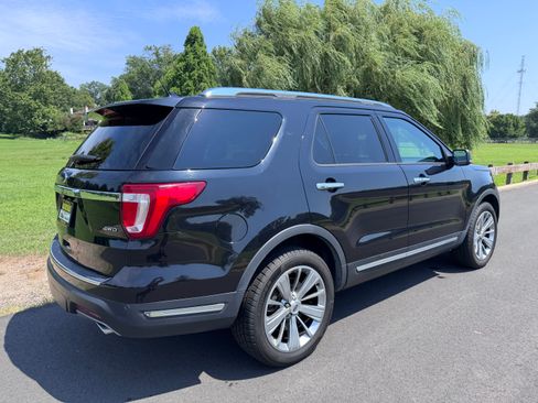Used 2019 Ford Explorer Limited image 34