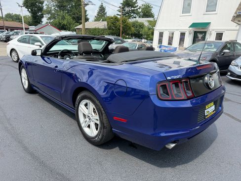 Used 2014 Ford Mustang Convertible RWD image 27