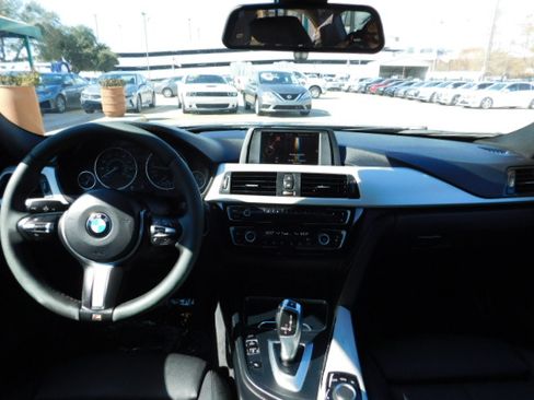 Used 2016 BMW 320i image 12