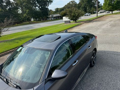 Used 2021 Honda Accord 2.0T Touring image 11