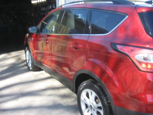 Used 2018 Ford Escape SE image 6