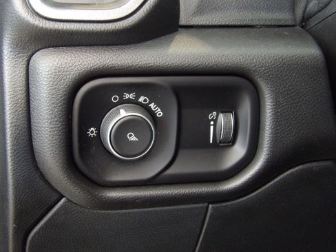 Used 2022 RAM 2500 Tradesman image 29