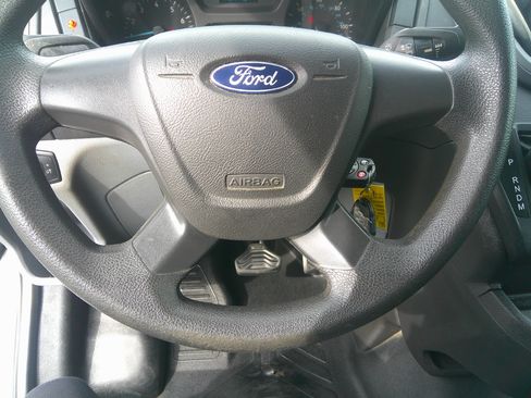 Used 2017 Ford Transit 250 XL image 10