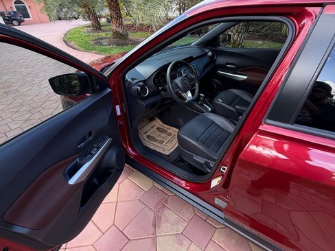Used 2020 Nissan Kicks SR FWD image 8