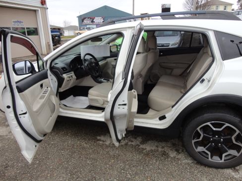 Used 2013 Subaru XV Crosstrek 2.0i Premium image 6