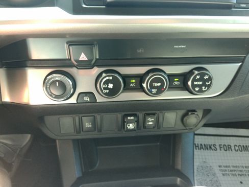 Used 2019 Toyota Tacoma 4x4 Double Cab SR5 image 53