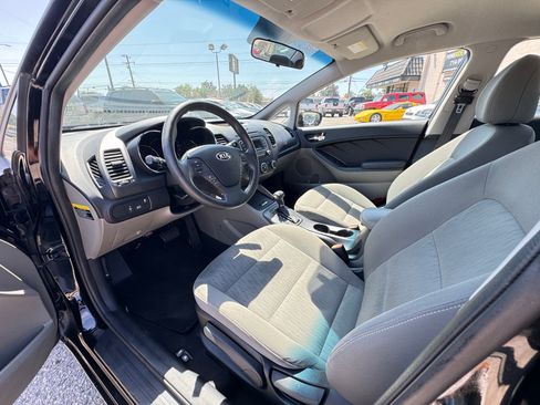 Used 2015 Kia Forte LX Sedan FWD image 16